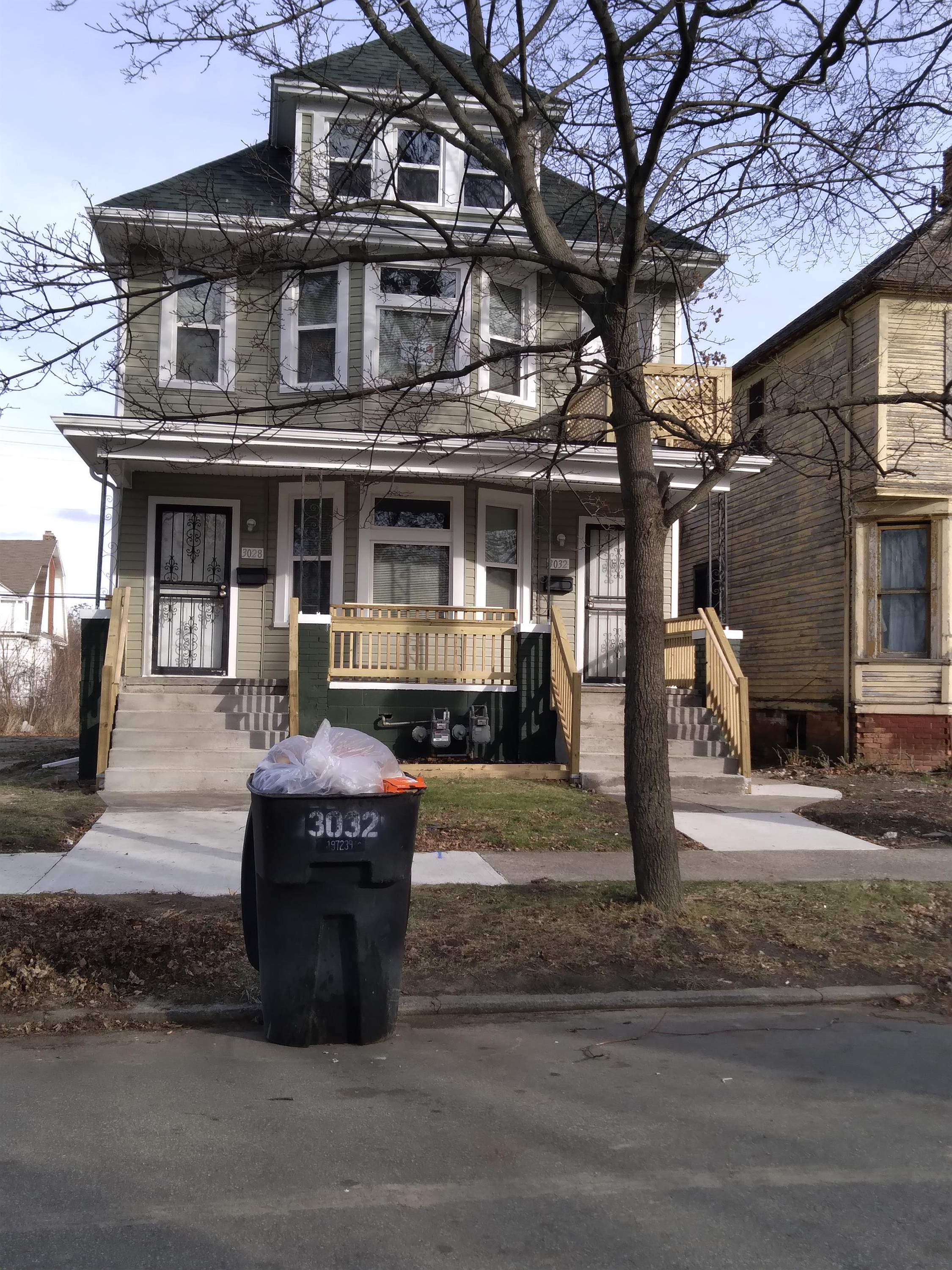 3032 Hurlbut Street-Upper - 1